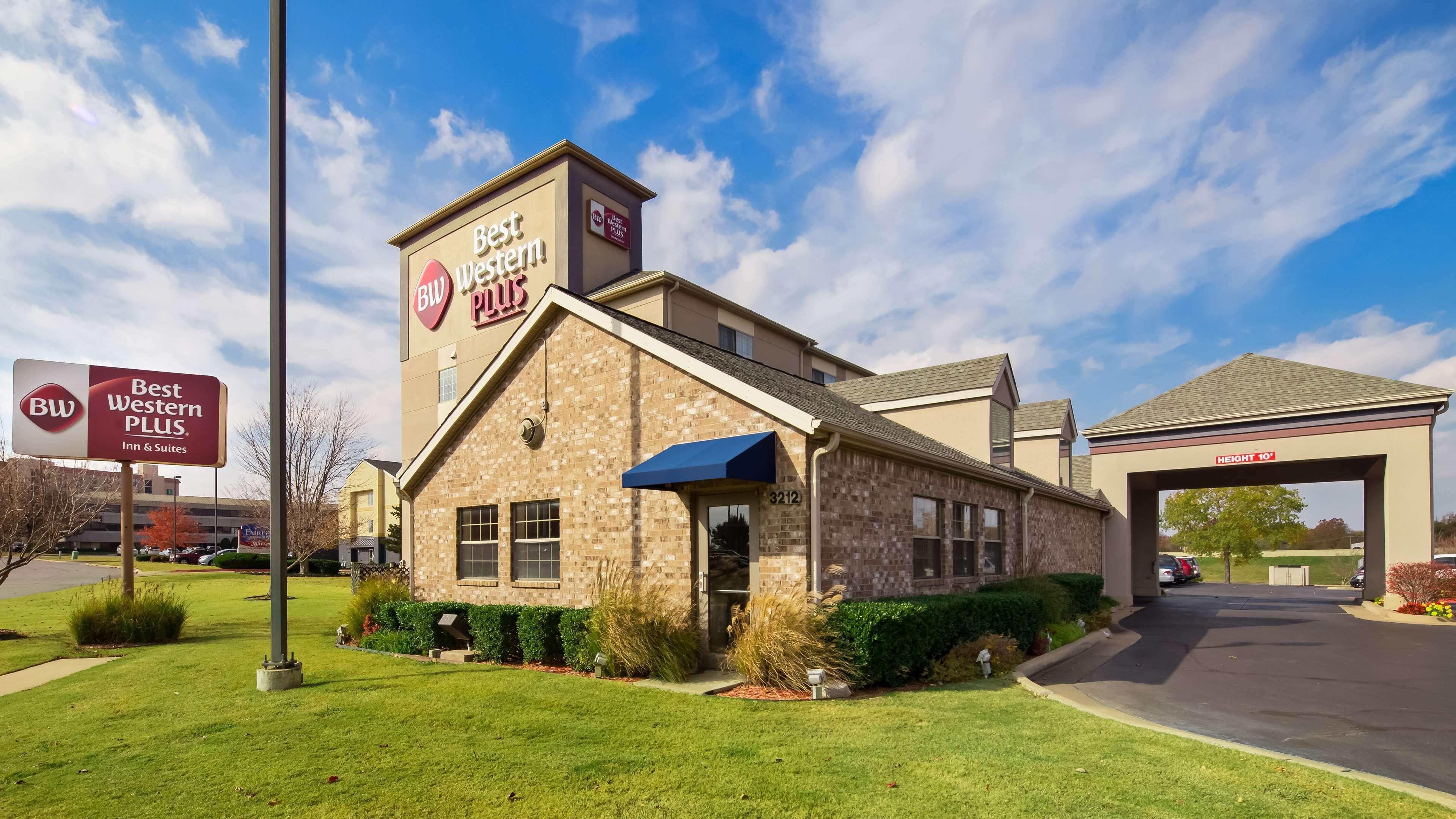Best Western Plus Tulsa Inn & Suites Exterior photo