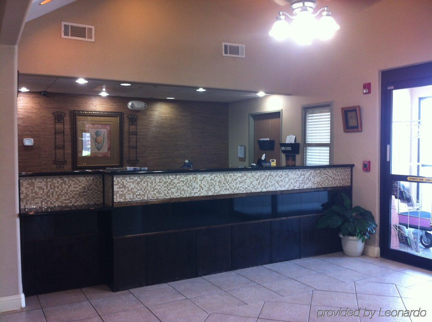 Best Western Plus Tulsa Inn & Suites Interior photo