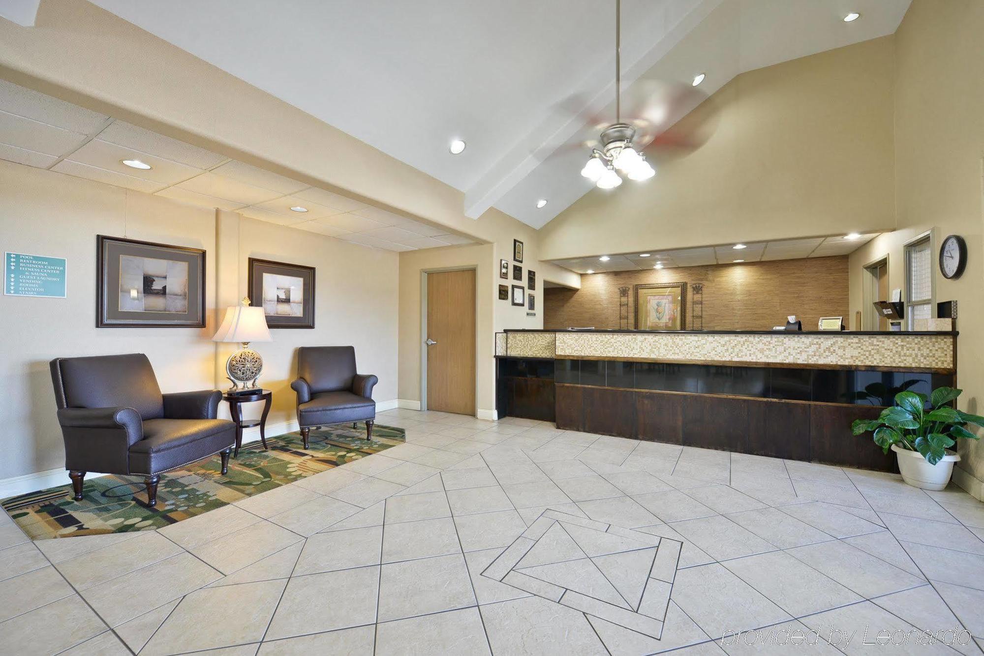 Best Western Plus Tulsa Inn & Suites Exterior photo