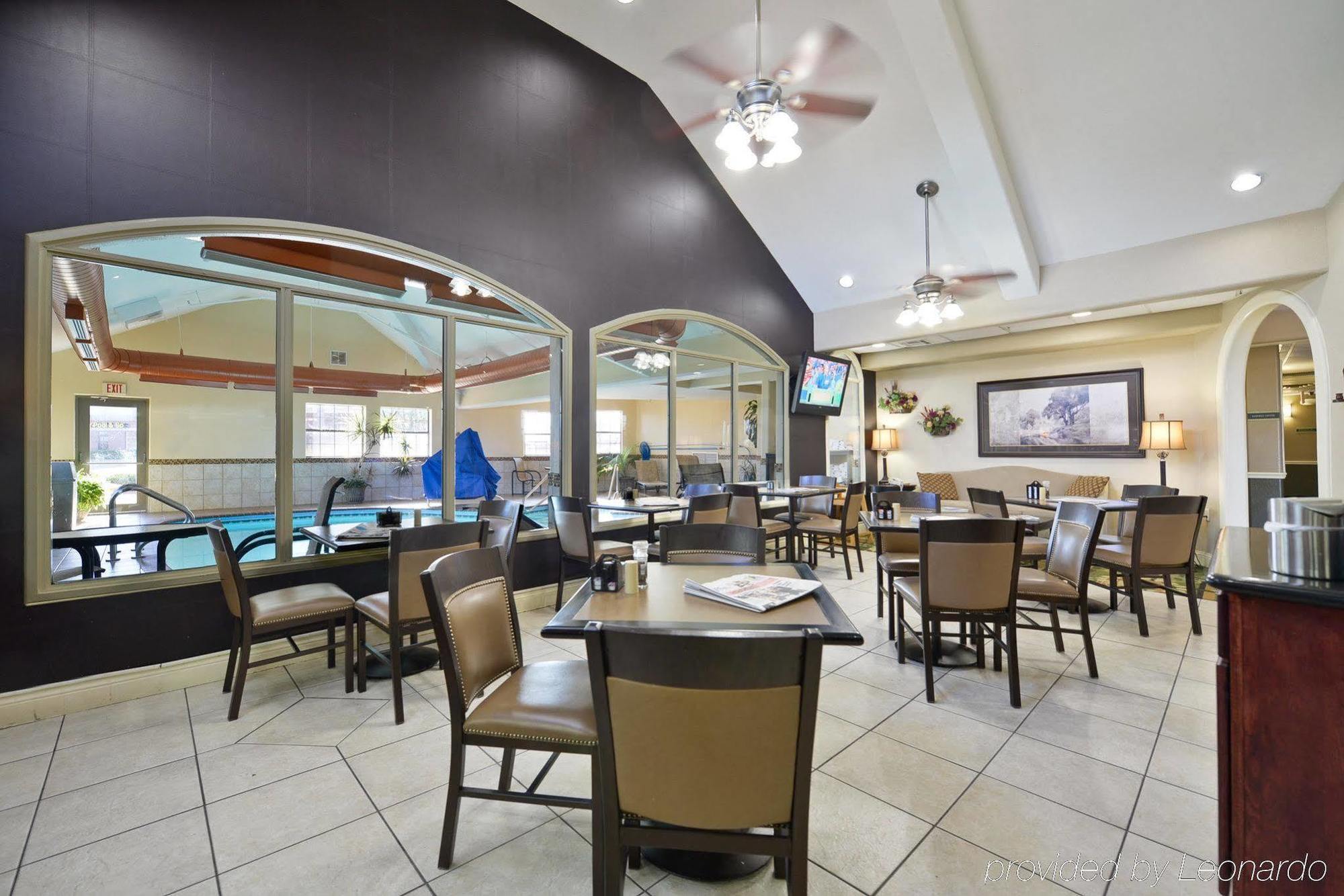Best Western Plus Tulsa Inn & Suites Exterior photo