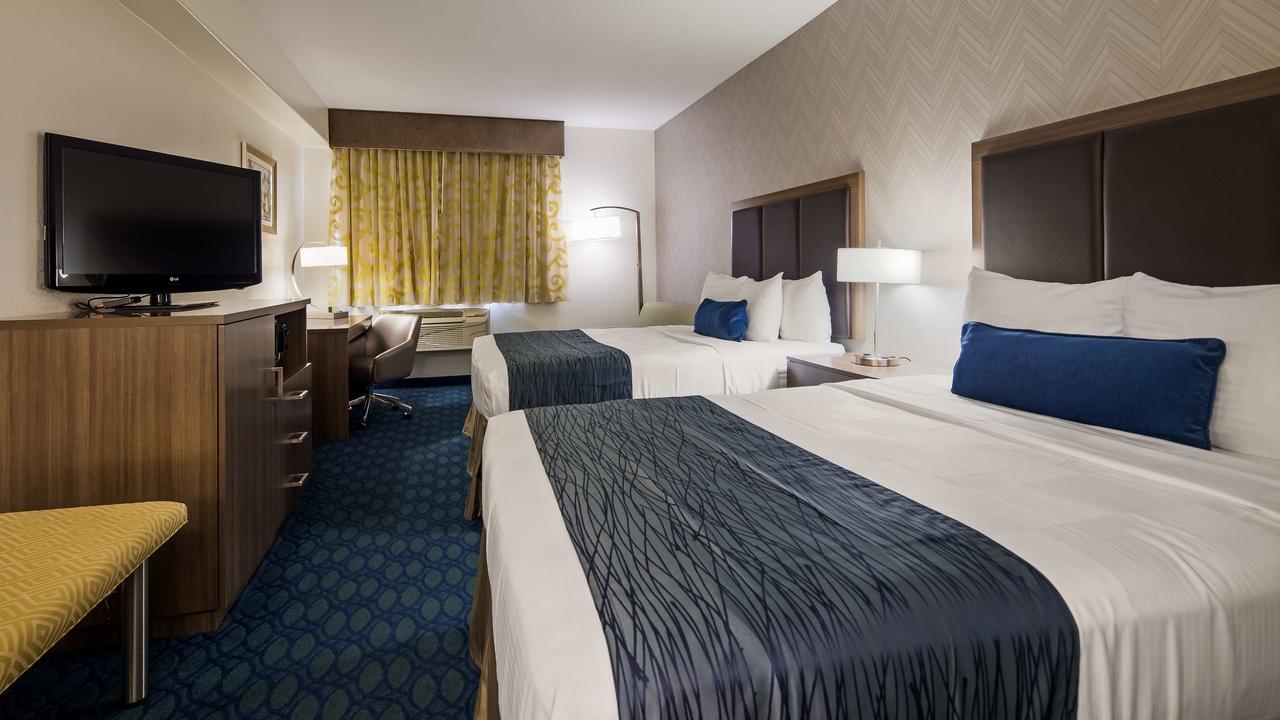 Best Western Plus Tulsa Inn & Suites Exterior photo